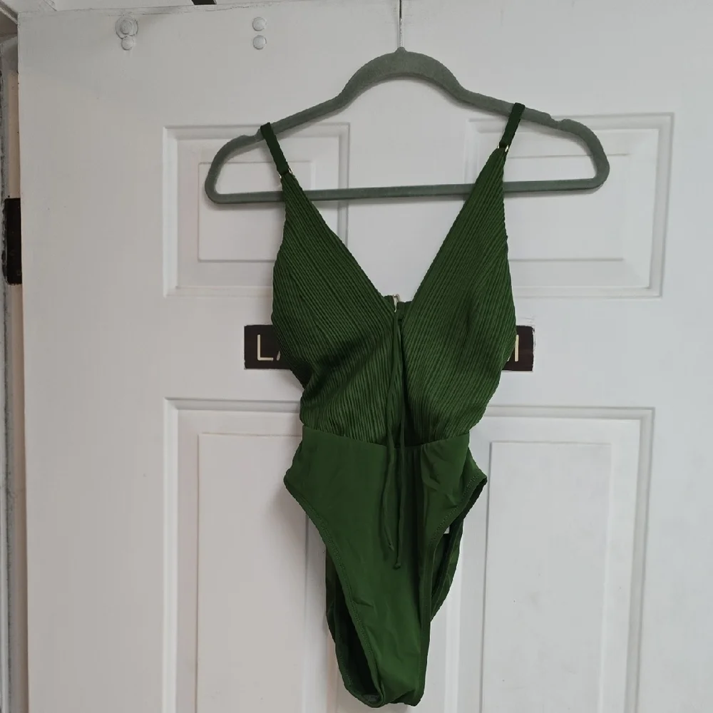 New Robin Piccone Green One Piece Swimsuit Womens 2 Lily Basil Cutout Ribbed